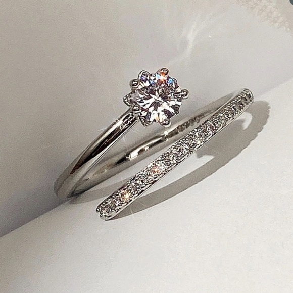 Jewelry - STERLING SILVER WHITE TOPAZ ADJUSTABLE WRAP RING